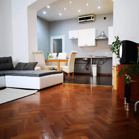 Patrikapartman * Székesfehérvár